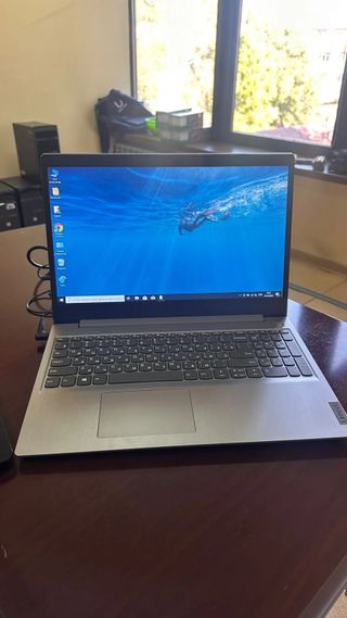 Ноутбук Lenovo для работы и учебы, отличное состояние